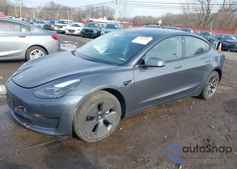 2023 Tesla Model 3 Rear-Wheel Drive z USA, uszkodzony, nr VIN 5YJ3E1EA2PF640342